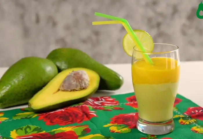Smoothie de Abacate e Manga
