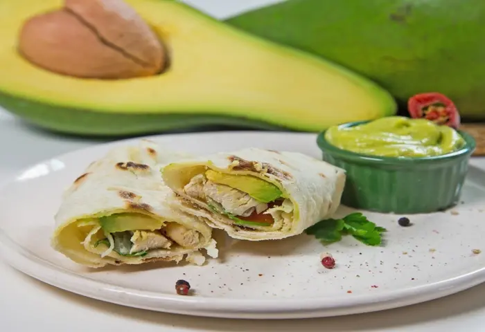 Tortilha recheada com Abacate